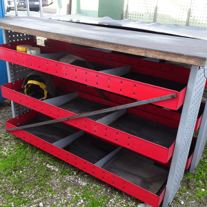 Scaffalatura da autocarro usata