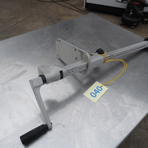 Apriscatole industriale usato