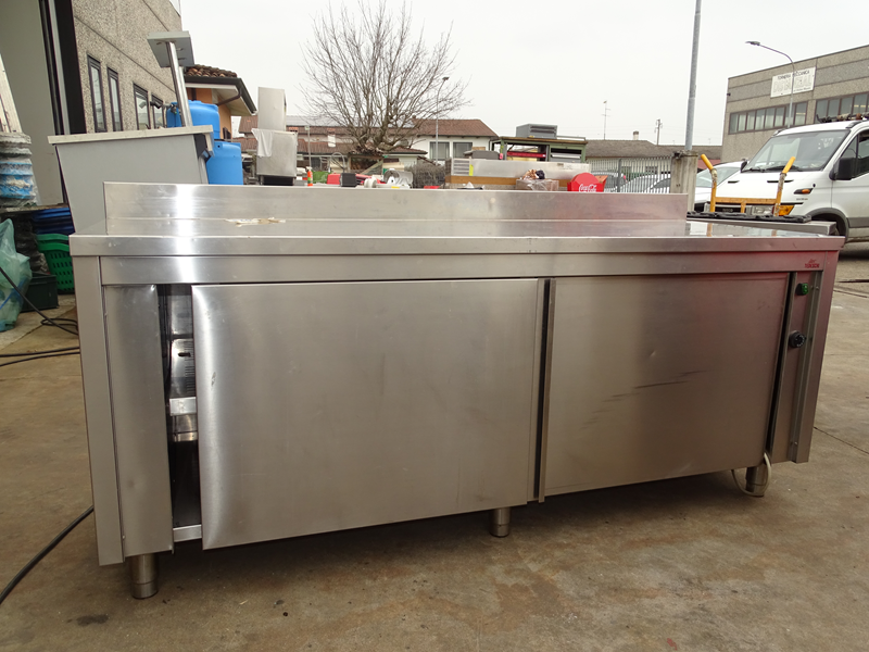 Tavolo armadiato caldo usato