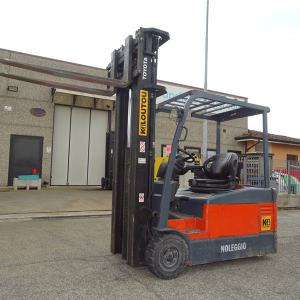 Carrello elevatore a batteria Toyota usato